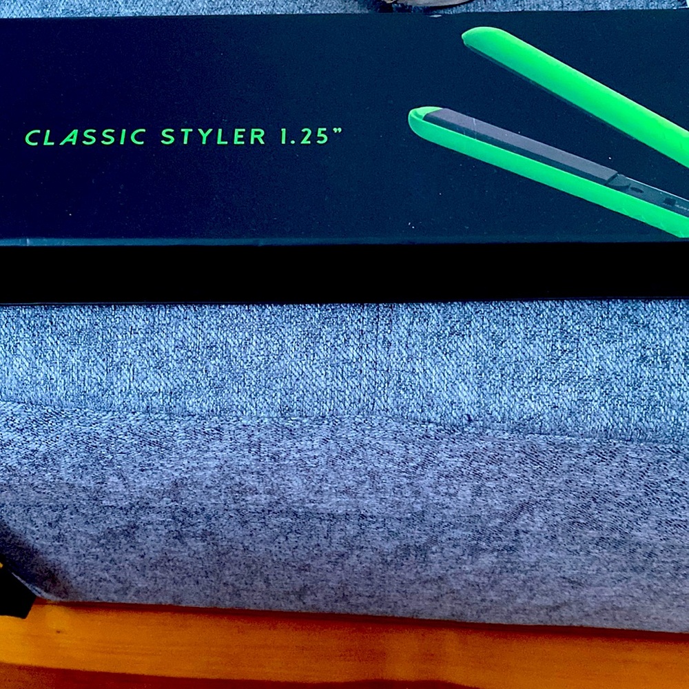Green flat iron